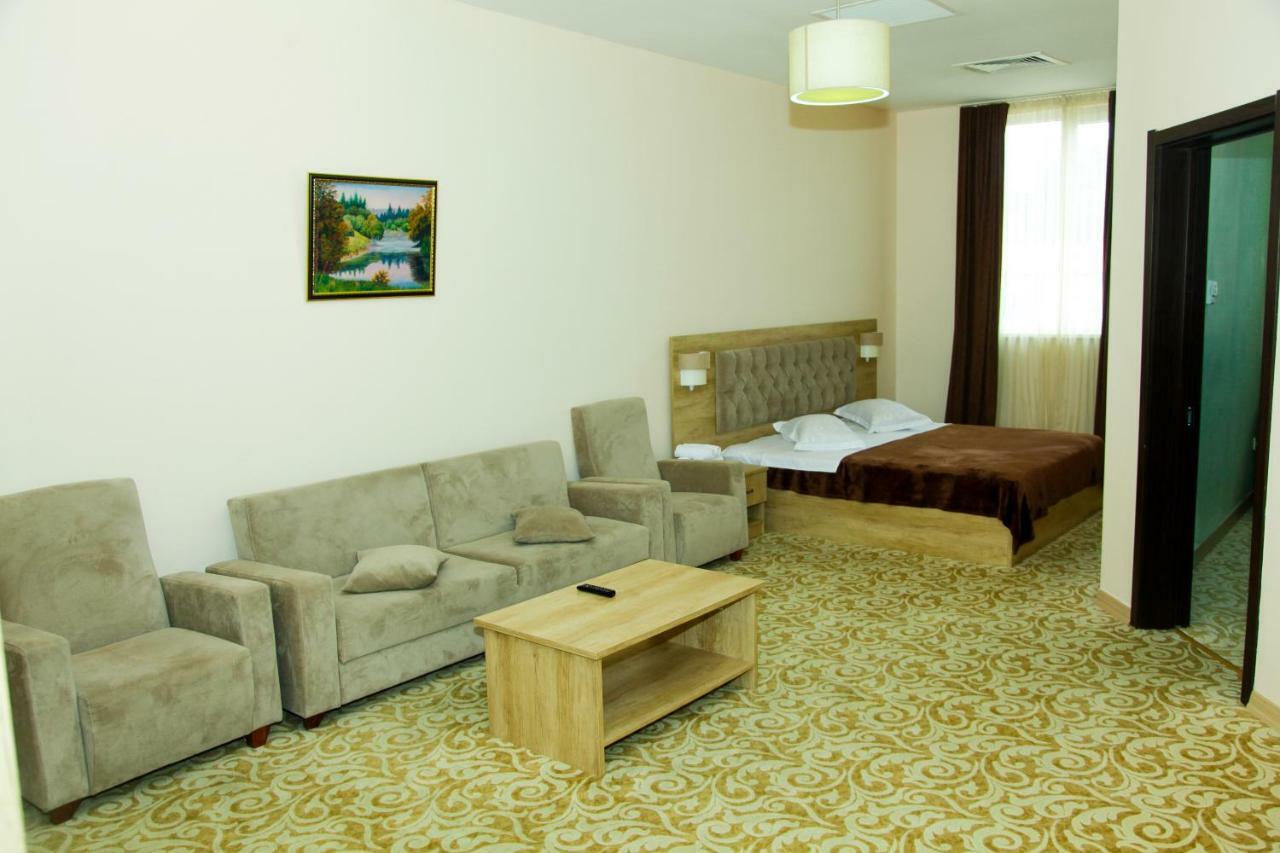 Hotel Grand Zugdidi Exterior photo